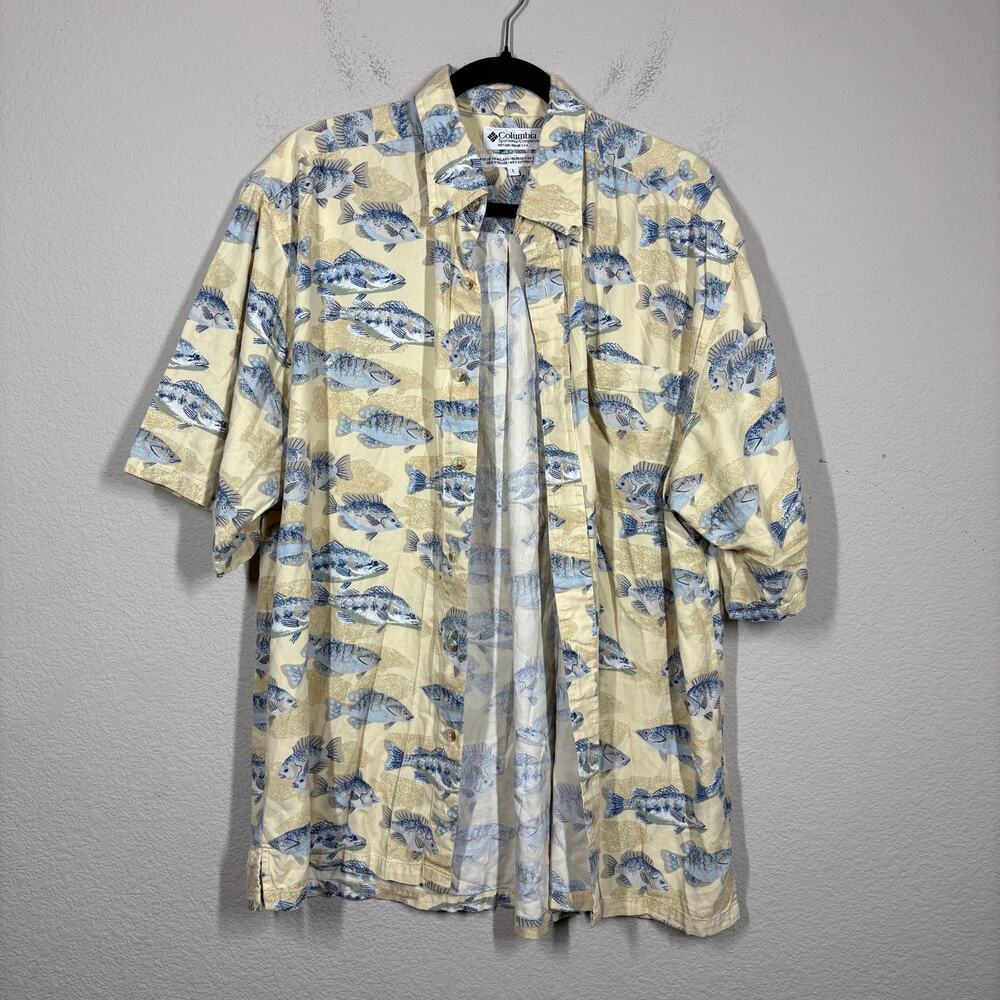 Columbia Mens Large Button Up Shirt Yellow Fish Print Cotton Blend Short Sleeves